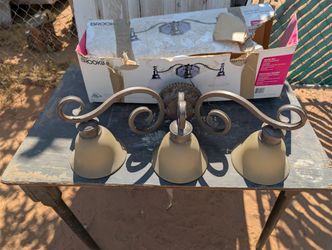 3 Light Fixture