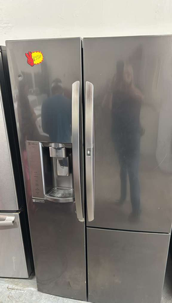 LG Side‑by‑Side Fridge – Black Stainless, Ice/Water Dispenser