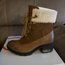 Blondo Waterproof Boots Size 9.5.