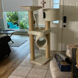Pussicat Cat Tree