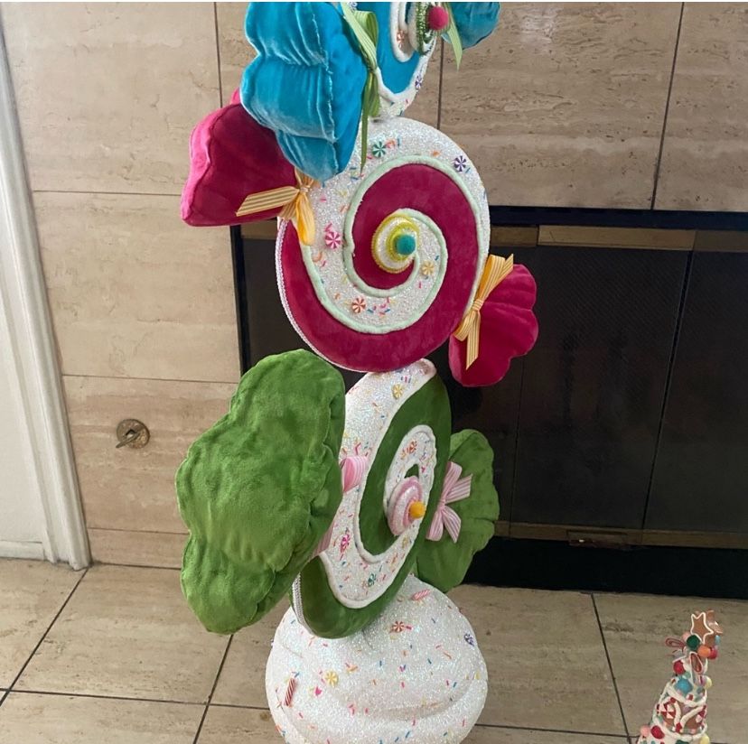 Christmas Candyland Roll Decor