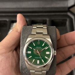 Green Dial Op