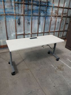 Table w/ integrated power module & casters