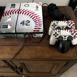 PS4 Console