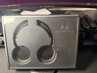 HarmonicDyne Headphones with Case