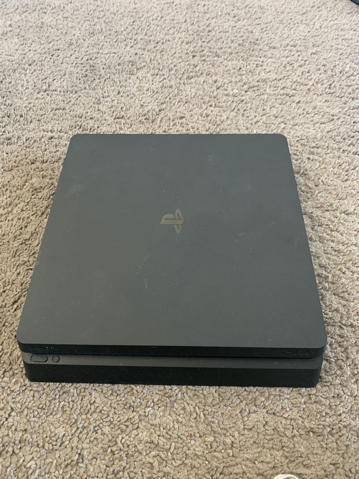 PS4 slim