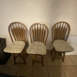 3 Stools For Free