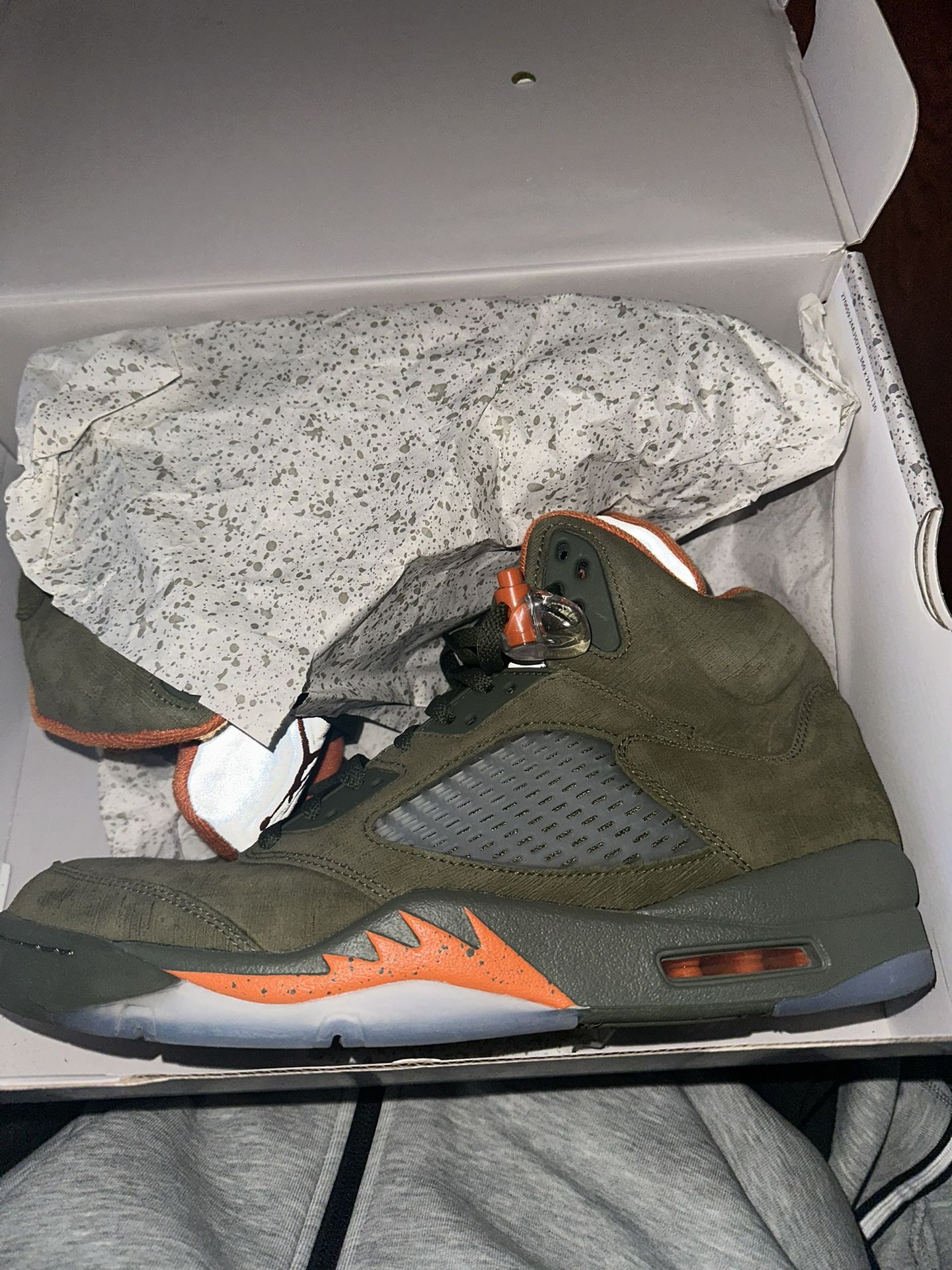 Jordan 5 Oilve