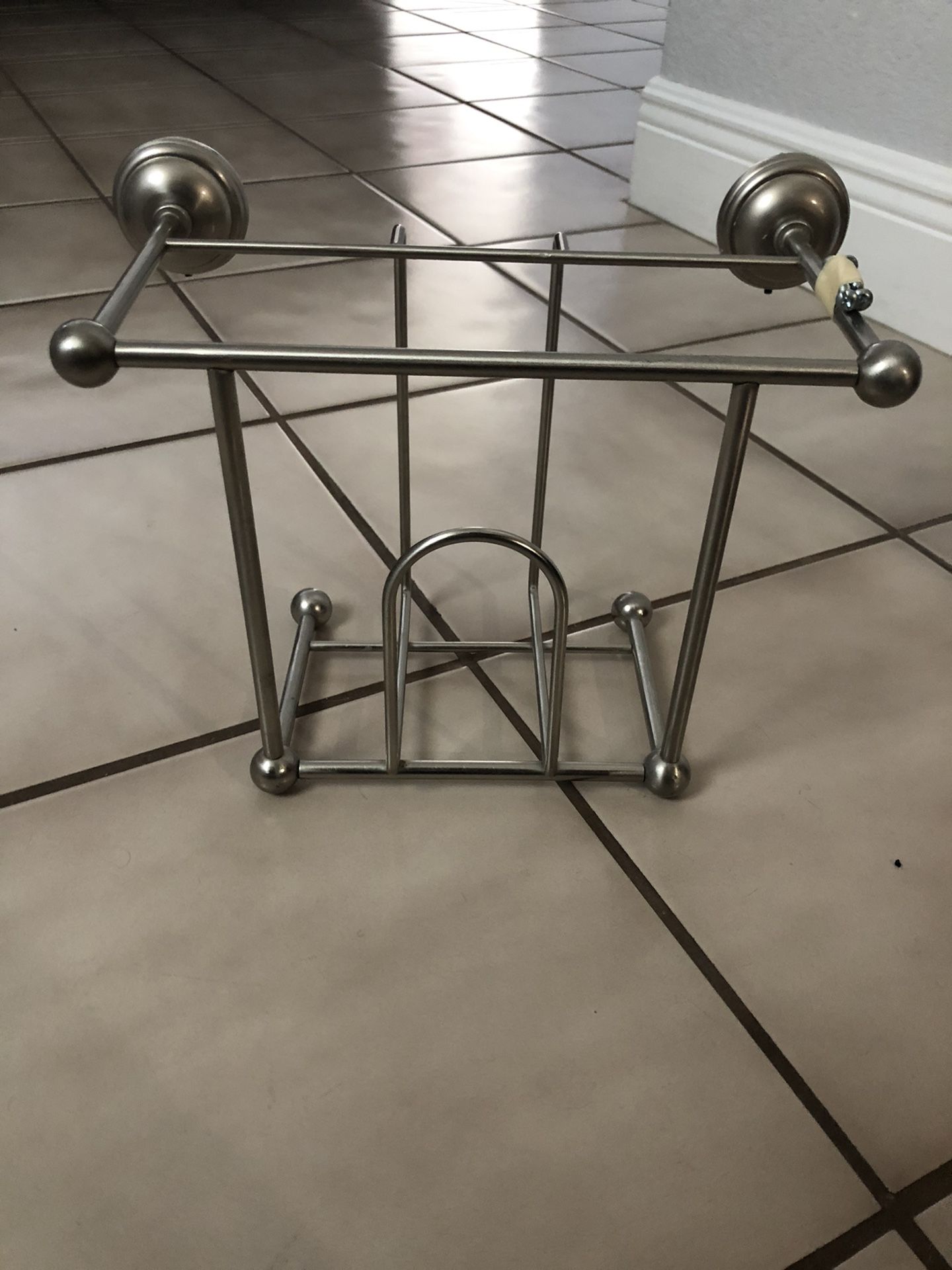 Chrome Magazine hanging Rack
