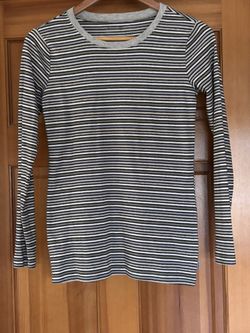 Eddie Bauer Long Sleeve Favorite T-shirt Size Small 