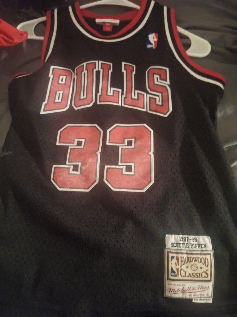 Chicago Bull Red Jersey Size Small