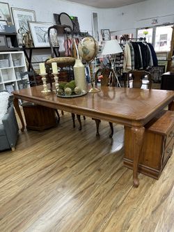 Dining Room Table 