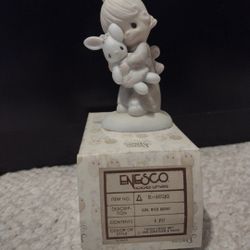 Enesco Figurines Precious Moments Jesus Loves Me