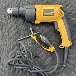 DeWalt  1/2" Variable Speed Reversible Hammerdrill-DW511-7.8 Amp, 8’ Cord, Chuck Key
