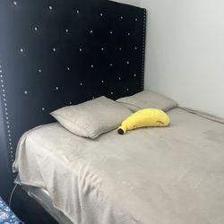 Queen bed frame and mattress 
