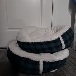DOG BEDS