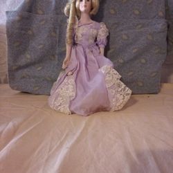 1989 Heritage Mint 15"Victorian Porcelain Doll