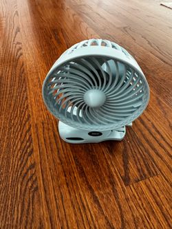 BESKAR USB Powered Clip Fan, 6-Inch Portable Fan with Strong Airflow, Small 3-Speed ​​Fan with Sturdy Clamp, Quiet Personal Desk Fan for Office, Table