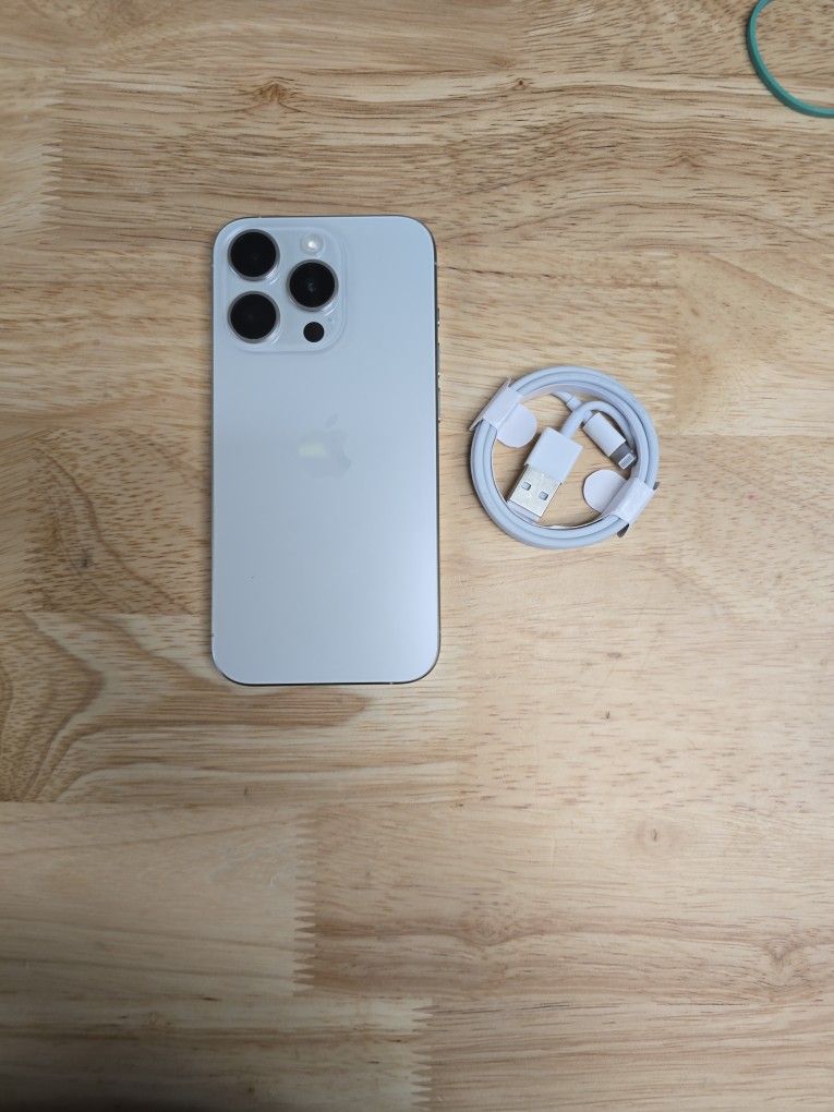 IPHONE 15PRO. 128GB. UNLOCK ANY SIM