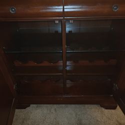 Bar cabinet