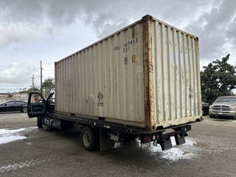 Shipping containers 20 ' & 40 '