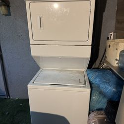 Whirlpool Stackable Gas Dryer And Washer