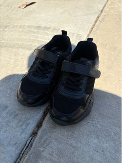 Black children’s shoes - EUR 34