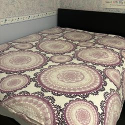 Set Of Queen Bed Like New We Don’t Use 