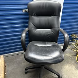 desk chair 
