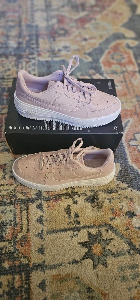 New Nike Af1 Platform Men Fashion Size 12 Top