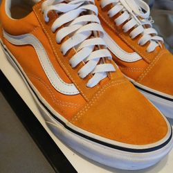 Old Skool Suede VANS $25