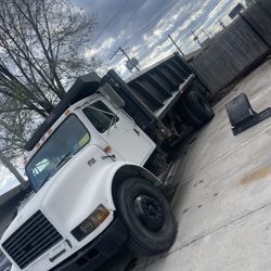 1999 International DT 466E