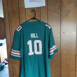 Surprise Sticker With 2x Dolphins Hill Jersey