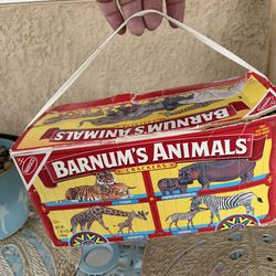 Barnum’s Animals Cookie Box