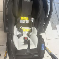 Graco Car Seat And Stroller With Car Base 