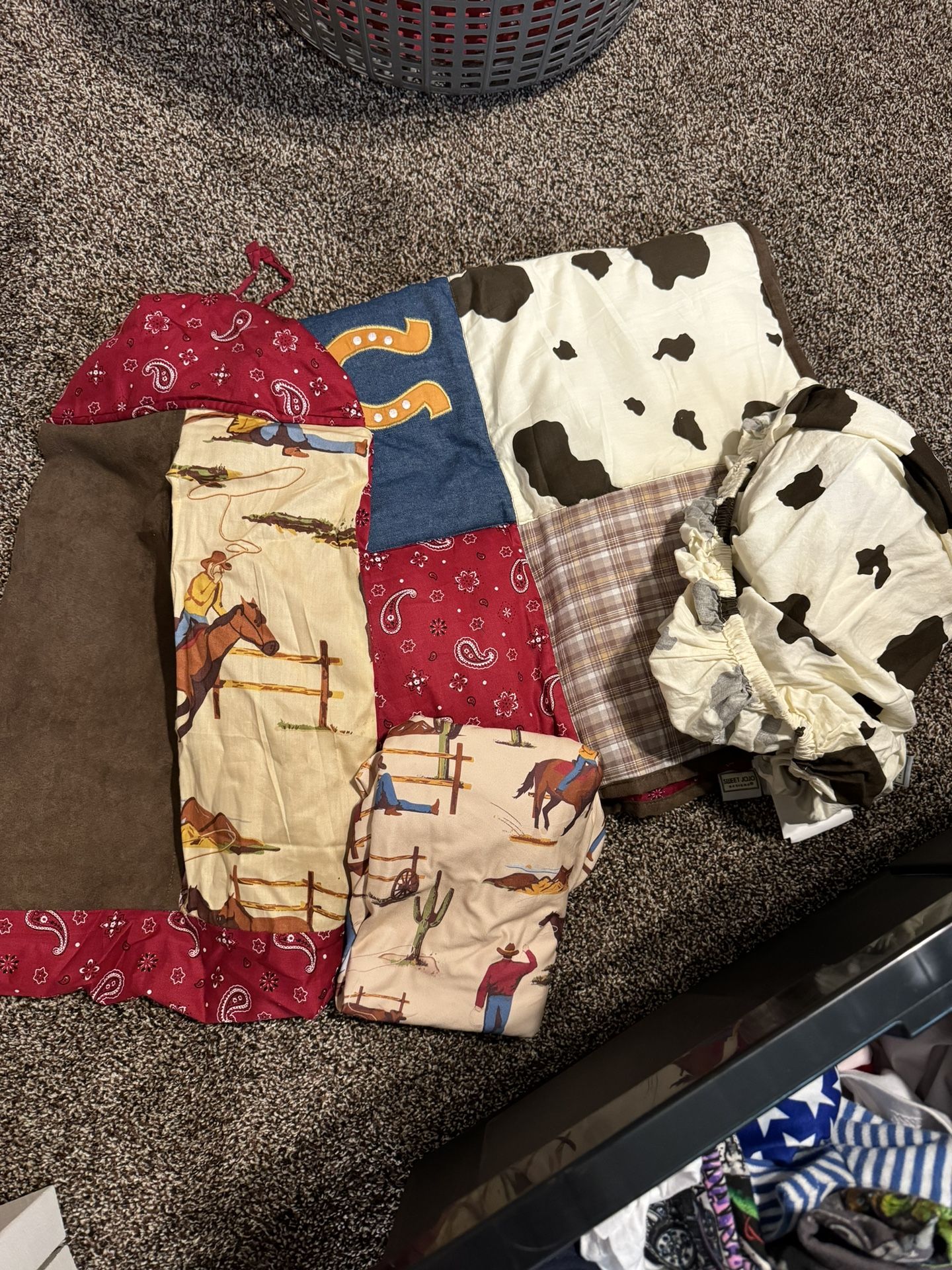 Crib Bedding