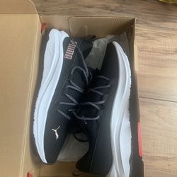 Pumas Shoes For Women 