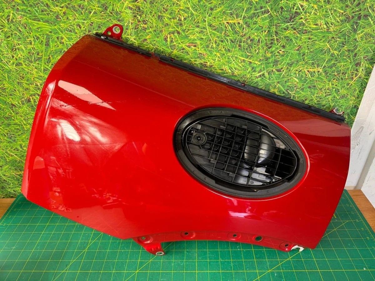 16-19 MINI COOPER CLUBMAN F54 Rear Right Quarter Panel Fender Fuel Tank Filler