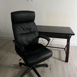 Office desk and chair