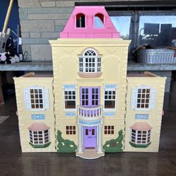 Fisher Price Loving Family 2005 Twin Time Grand Mansion Folding Dollhouse 