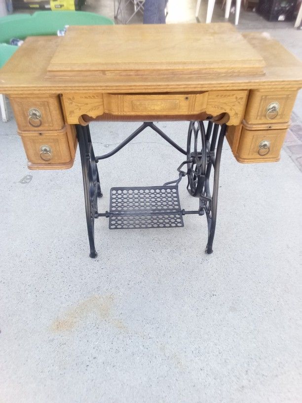 1873 White Sewing Machine 