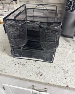 Desk organizer