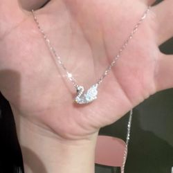 925 sterling silver gentle little swan necklace female ins light luxury niche high-end clavicle chain for girlfriend Tanabata gift