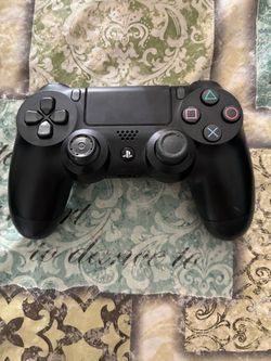 Sony ps4 wireless DualShock controller great condition