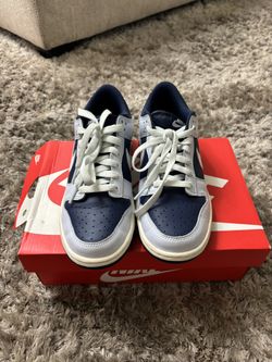  Nike SB Dunk Women’s Size 6yY