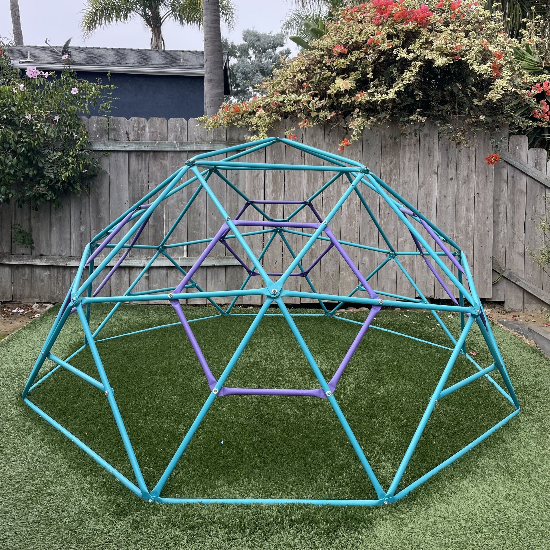 Geodesic Climbing Dome for Kids