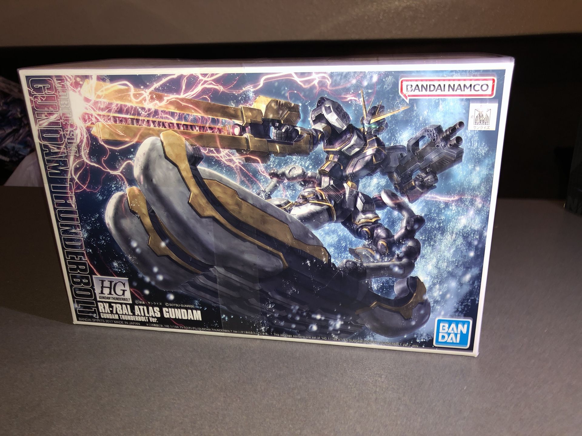 Bandai Hg Atlas Gundam Model Kit