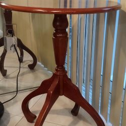 Vintage Bombay Company Round Pedestal Accent Table,22" H x 17" W.
