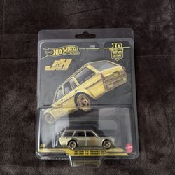 Hot Wheels Datsun 510 Wagon Chase 