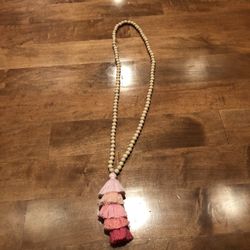 Womans Boutique Tassel Necklace Shipping Available 